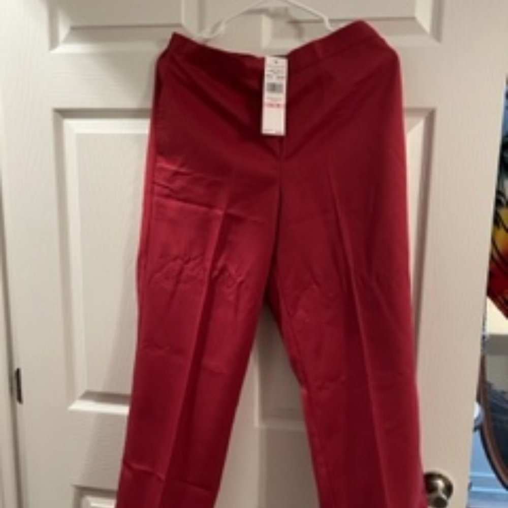 Red Alfred Dunner Slacks Size 10